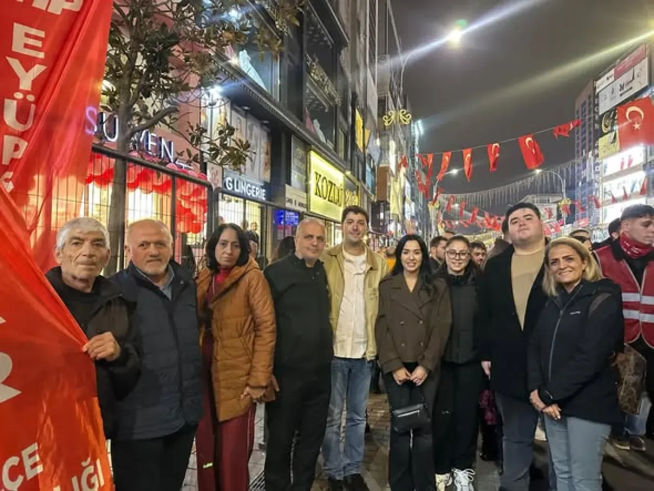 CHP Genel Başkanı Özgür Özel Ümraniye'de Adaletsizlik ve Hukuksuzluk Karşıtı Mitingde CHP Genel Başkanı Özgür Özel Ümraniye'de Adaletsizlik ve Hukuksuzluk Karşıtı Mitingde