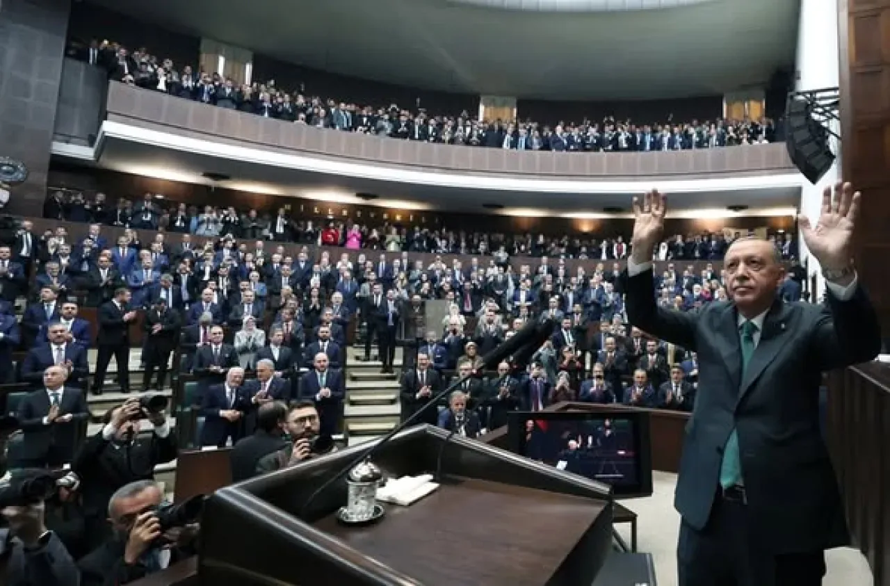 TBMM'de AK Parti Grup Toplantısı Cumhurbaşkanı Erdoğan'ın Katılımıyla Gerçekleşti TBMM'de AK Parti Grup Toplantısı Cumhurbaşkanı Erdoğan'ın Katılımıyla Gerçekleşti