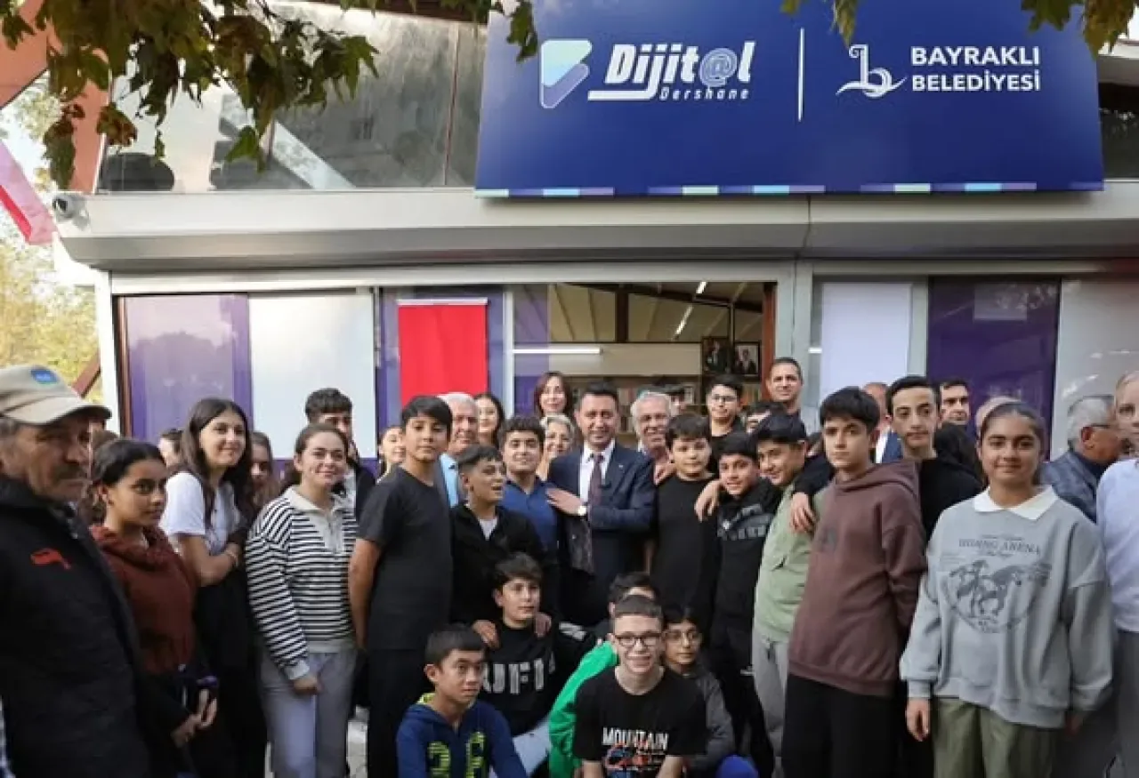 Bayraklı'da Öğrencilere Ücretsiz Dijital Dershane Desteği Bayraklı'da Öğrencilere Ücretsiz Dijital Dershane Desteği