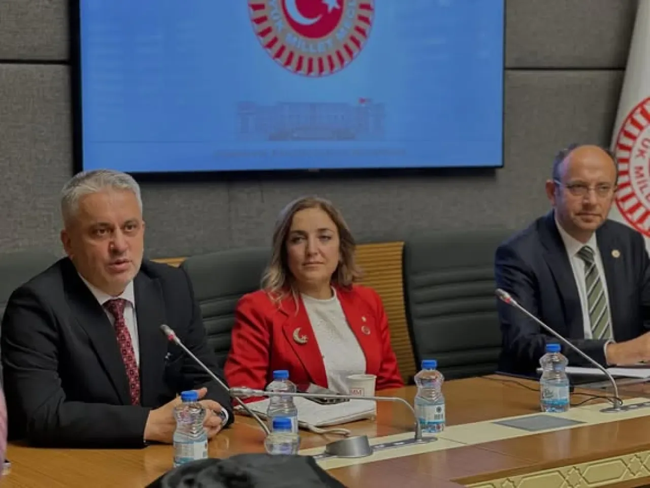 Ak Parti Bursa Milletvekili Ayhan Salman, Hemşehrilerini TBMM'de Ağırladı Ak Parti Bursa Milletvekili Ayhan Salman, Hemşehrilerini TBMM'de Ağırladı