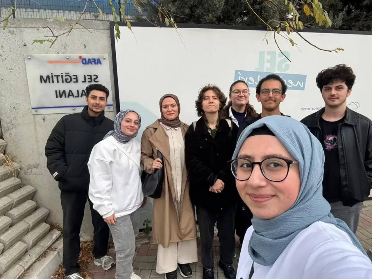 Medeniyet Sağlık Topluluğu Üyeleri AFAD'da Afet Bilinci Eğitimi Aldı Medeniyet Sağlık Topluluğu Üyeleri AFAD'da Afet Bilinci Eğitimi Aldı