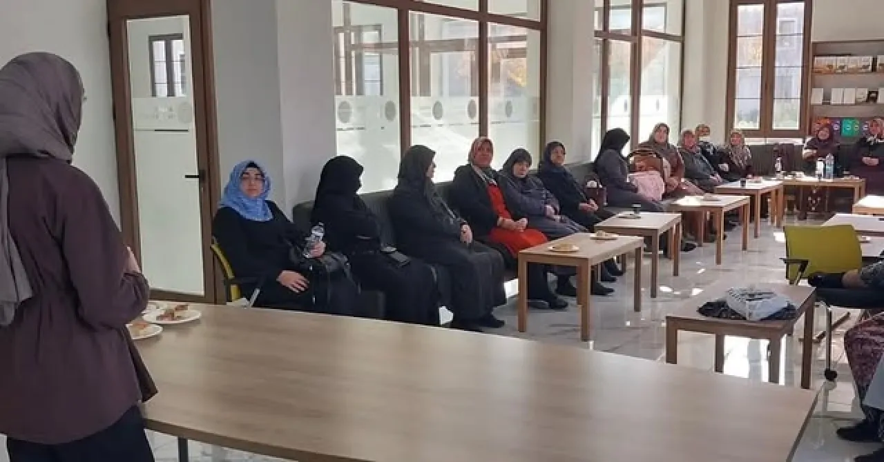 Kızılcahamam'da Kadınlara Özel "Maddi ve Manevi Temizlik" Sohbetleri Kızılcahamam'da Kadınlara Özel "Maddi ve Manevi Temizlik" Sohbetleri