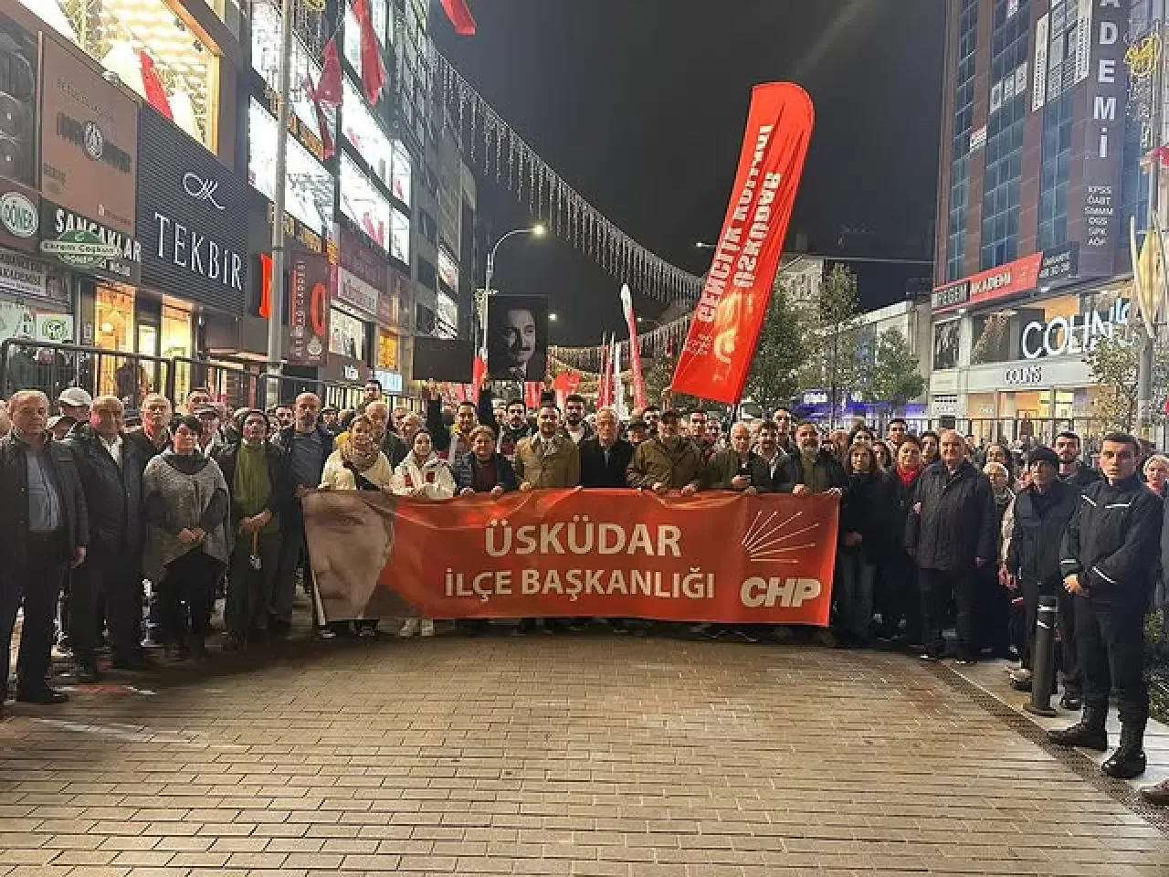 İstanbul CHP Üsküdar Gençlik Kolları, İmamoğlu'na Destek İçin Ümraniye'de Buluştu İstanbul CHP Üsküdar Gençlik Kolları, İmamoğlu'na Destek İçin Ümraniye'de Buluştu