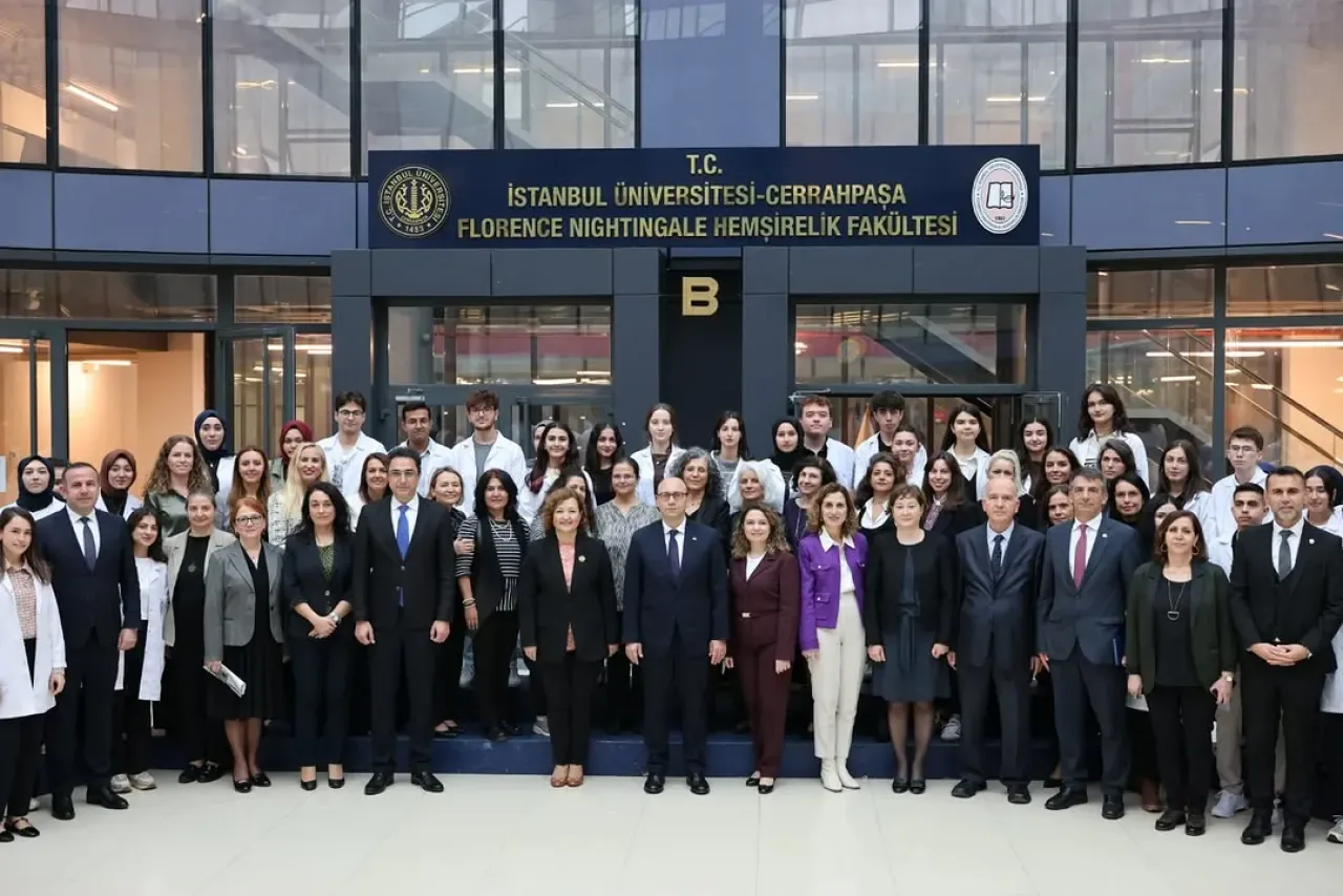 İstanbul Üniversitesi-Cerrahpaşa Florence Nightingale Hemşirelik Fakültesi'ne 6 Yeni Laboratuvar İstanbul Üniversitesi-Cerrahpaşa Florence Nightingale Hemşirelik Fakültesi'ne 6 Yeni Laboratuvar