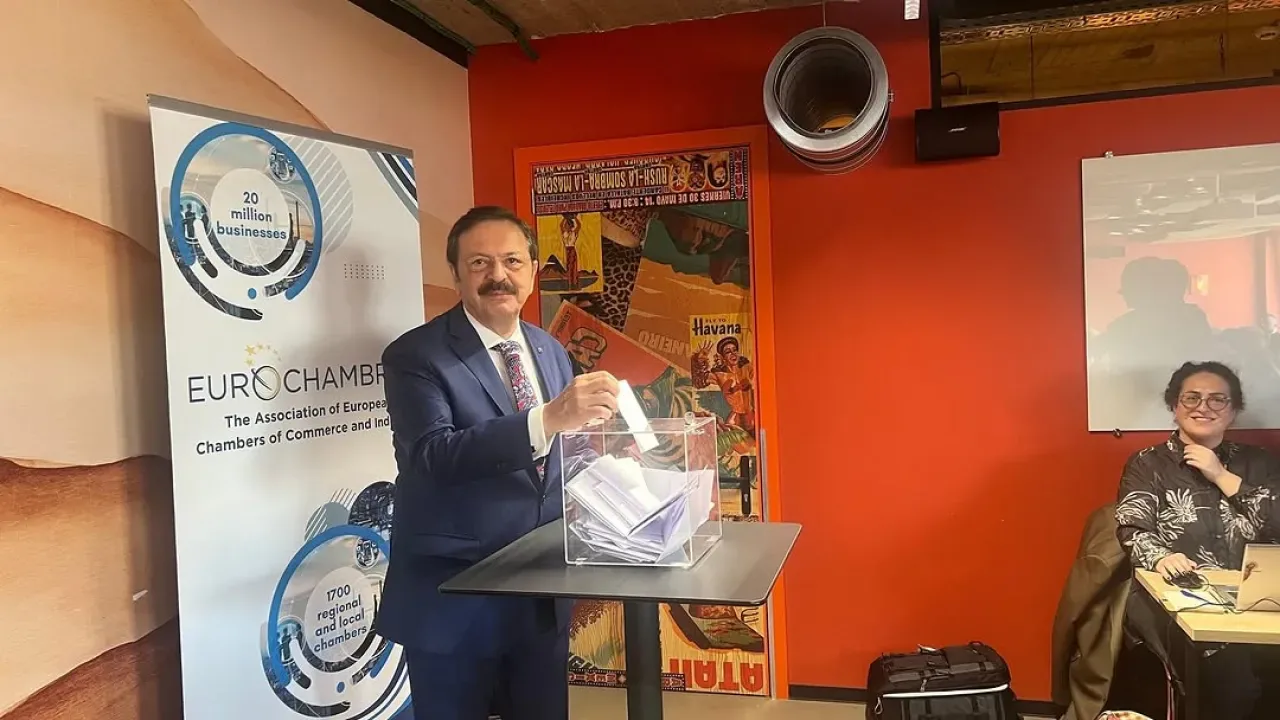M. Rifat Hisarcıklıoğlu EUROCHAMBRES'te Başkan Vekilliği Görevine Yeniden Seçildi M. Rifat Hisarcıklıoğlu EUROCHAMBRES'te Başkan Vekilliği Görevine Yeniden Seçildi