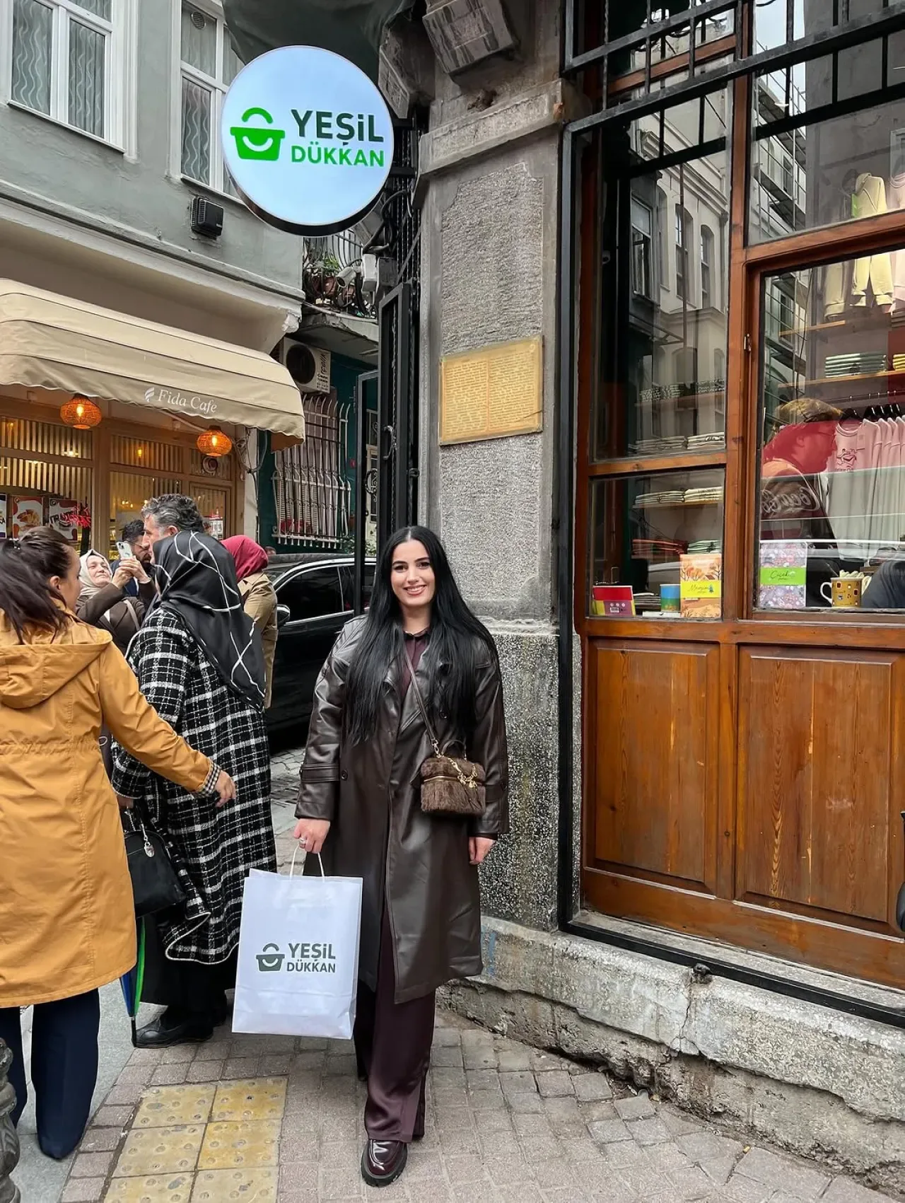Esenyurt Yeşilay Şubesi, Balat'ta Açılan Yeşil Dükkan'ı Ziyaret Etti Esenyurt Yeşilay Şubesi, Balat'ta Açılan Yeşil Dükkan'ı Ziyaret Etti