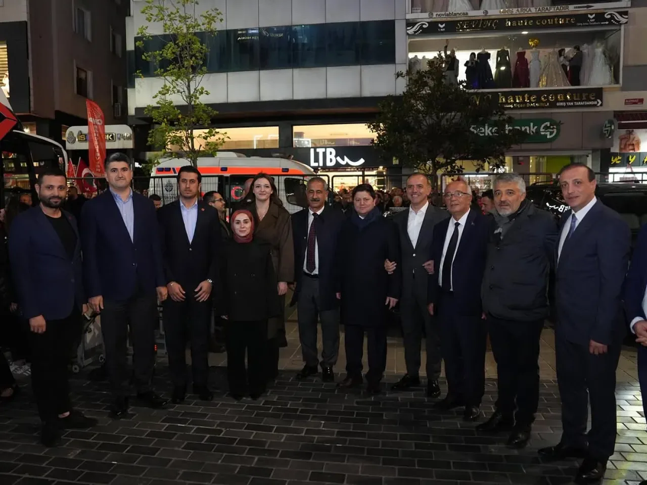 Ataşehir Belediye Başkanı Onursal Adıgüzel'den Özgürlük Çağrısı Ataşehir Belediye Başkanı Onursal Adıgüzel'den Özgürlük Çağrısı
