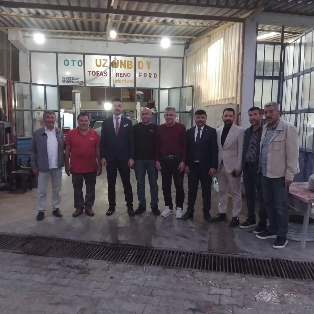 MHP'den Finike Esnafına "Hayırlı Günler Komşum" Ziyareti MHP'den Finike Esnafına "Hayırlı Günler Komşum" Ziyareti