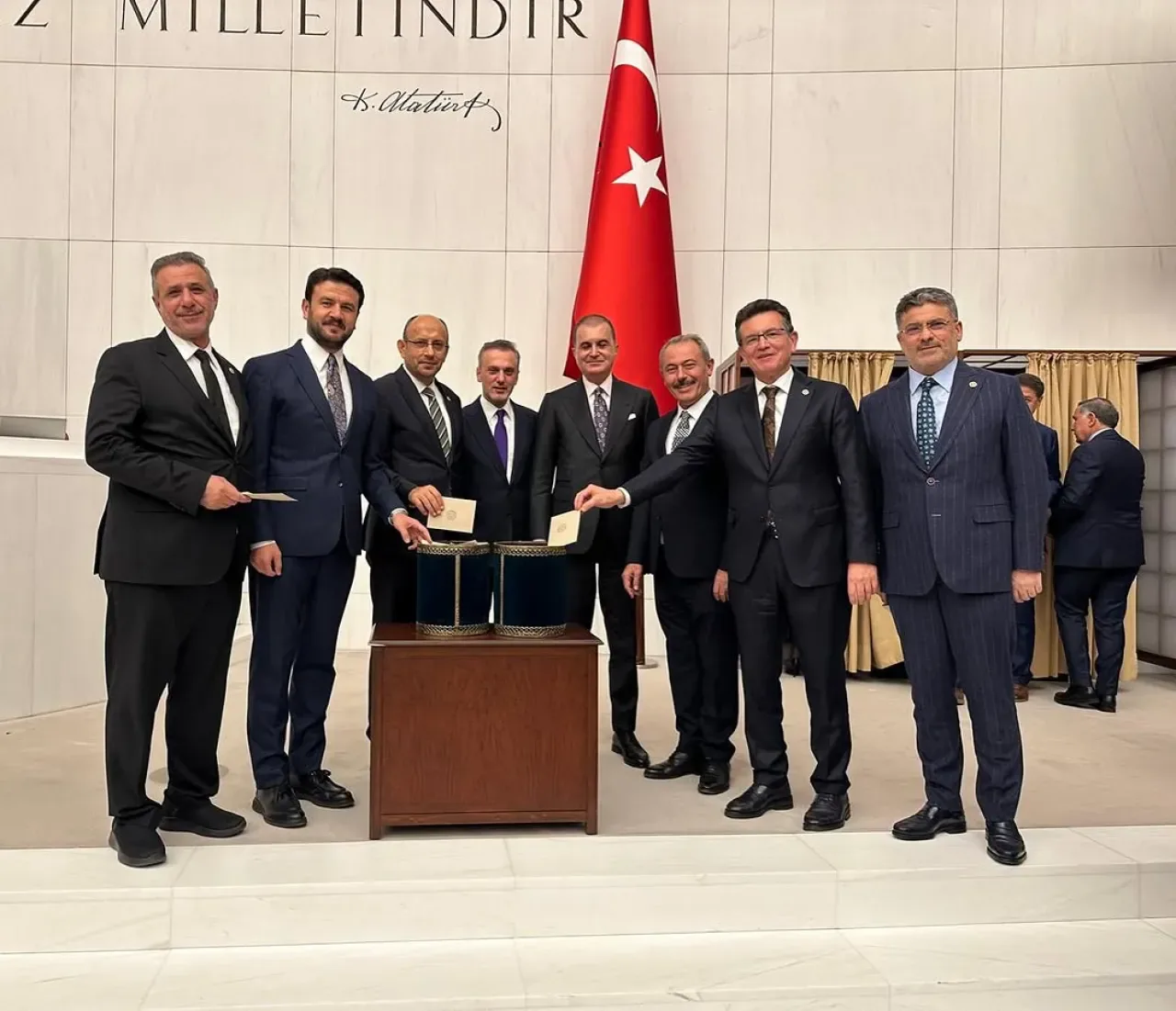 HSK Üyeliği İçin Oy Kullanıldı HSK Üyeliği İçin Oy Kullanıldı