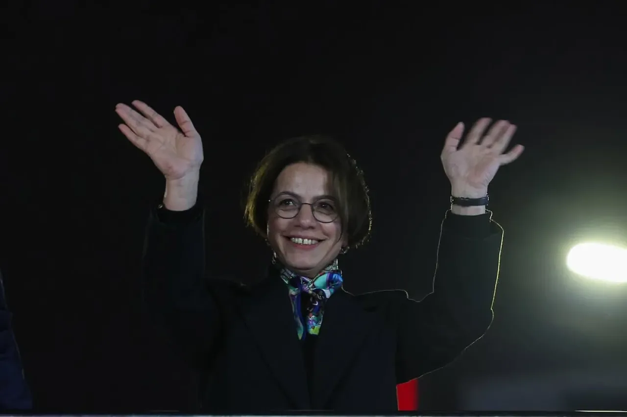 İstanbul Maltepe Belediye Başkanı Esin Köymen, Ümraniye'de Miting İçin Sahadaydı İstanbul Maltepe Belediye Başkanı Esin Köymen, Ümraniye'de Miting İçin Sahadaydı