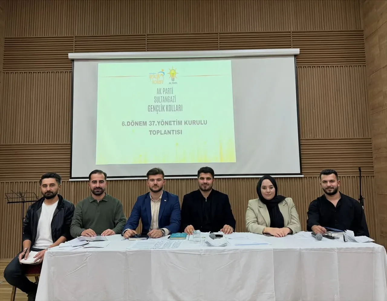 AK Parti Gençlik Kolları Sultangazi'de Olağan Toplantısını Gerçekleştirdi AK Parti Gençlik Kolları Sultangazi'de Olağan Toplantısını Gerçekleştirdi