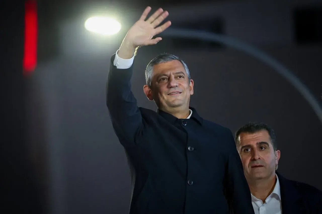 CHP Genel Başkanı Özgür Özel, Ümraniye'de "Millet İradesine Sahip Çıkıyor" Eyleminde Konuştu CHP Genel Başkanı Özgür Özel, Ümraniye'de "Millet İradesine Sahip Çıkıyor" Eyleminde Konuştu