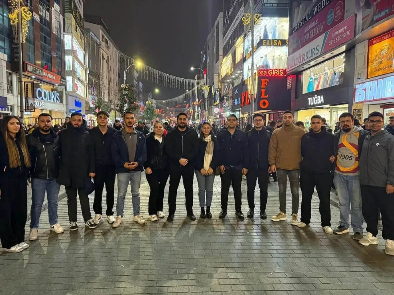 CHP Maltepe Gençlik Kolları'ndan Tutuklu Belediye Başkanları İçin Adalet Çağrısı CHP Maltepe Gençlik Kolları'ndan Tutuklu Belediye Başkanları İçin Adalet Çağrısı