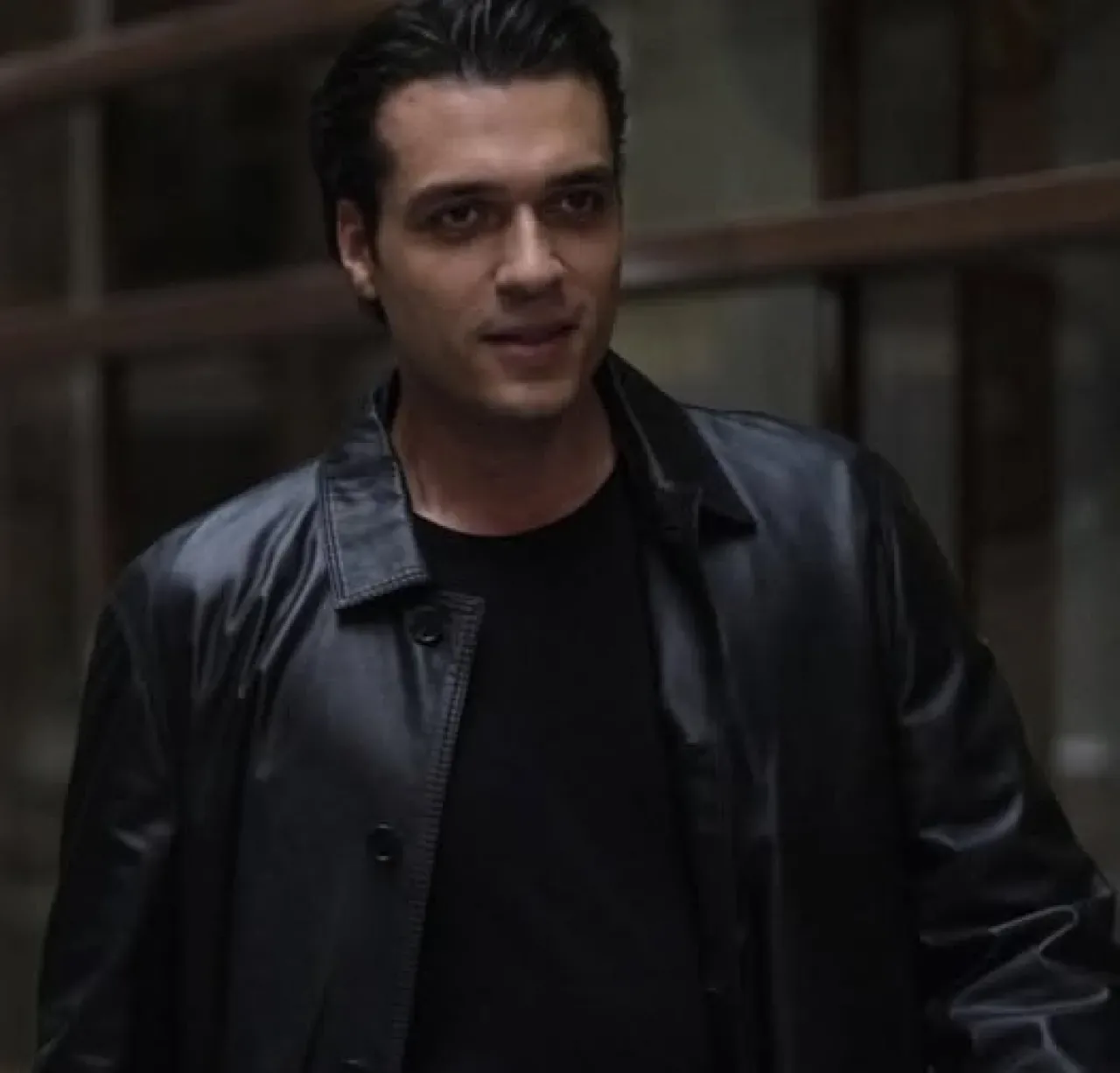 Ali Önsöz, ATV'nin Yeni Dizisi "Abi"de Fikret Karakterini Canlandıracak Ali Önsöz, ATV'nin Yeni Dizisi "Abi"de Fikret Karakterini Canlandıracak