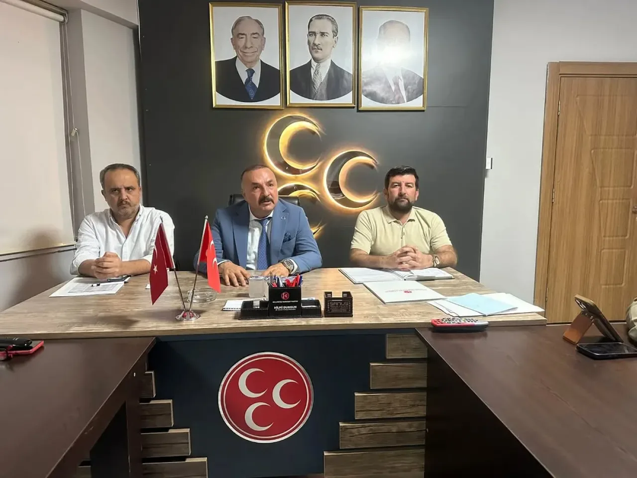 MHP Muratpaşa İlçe Teşkilatı Olağan Yönetim Kurulu Toplantısını Gerçekleştirdi MHP Muratpaşa İlçe Teşkilatı Olağan Yönetim Kurulu Toplantısını Gerçekleştirdi