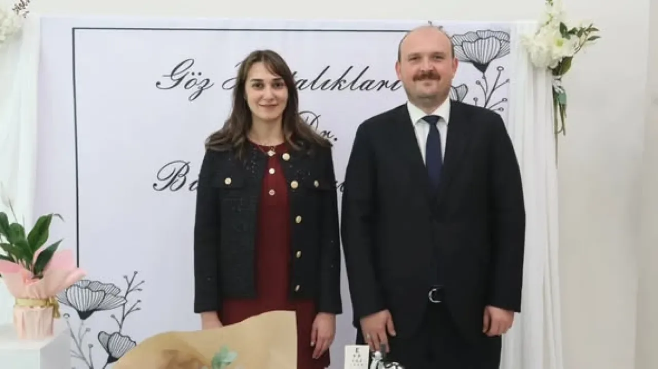 Bursa Şehir Hastanesi'nde Yeni Bir Göz Hastalıkları Uzmanı: Dr. Büşra Yorulmaz Bursa Şehir Hastanesi'nde Yeni Bir Göz Hastalıkları Uzmanı: Dr. Büşra Yorulmaz