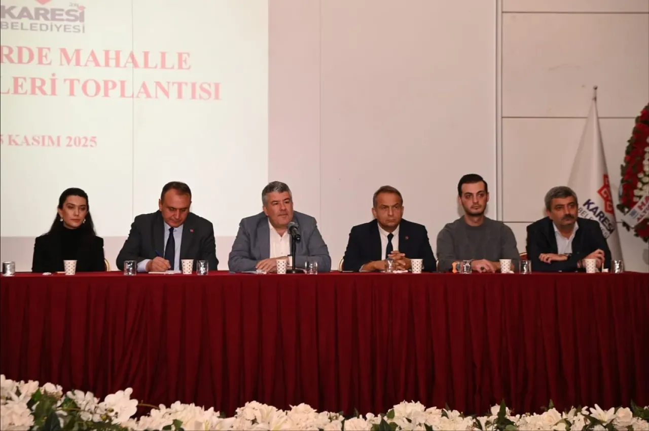 Karesi'de Deprem Gönüllüleri ve Muhtarlar Afet Hazırlık Toplantısında Buluştu Karesi'de Deprem Gönüllüleri ve Muhtarlar Afet Hazırlık Toplantısında Buluştu