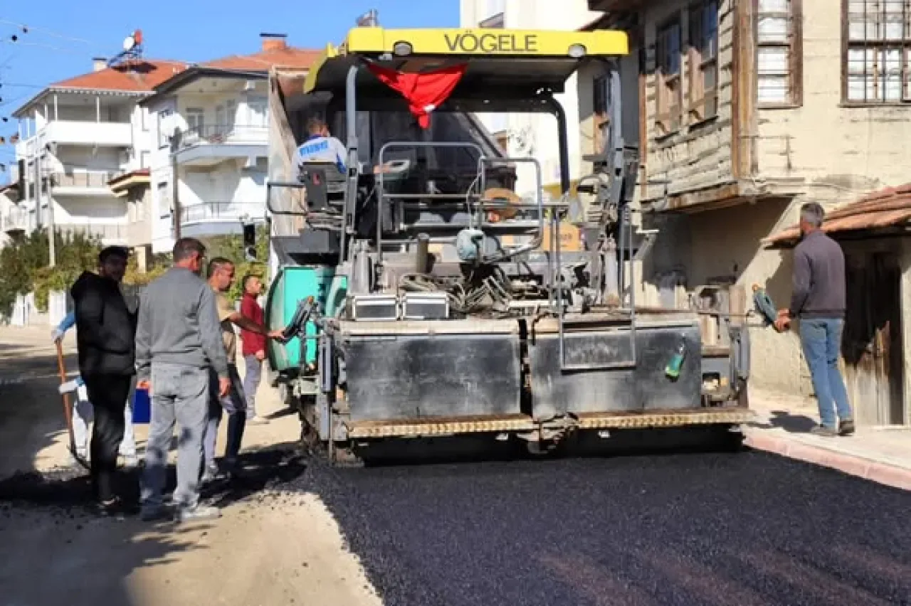 Korkuteli Belediyesi, Aşağıpazar Mahallesi'nde Yol Yenileme Çalışmalarını Sürdürüyor Korkuteli Belediyesi, Aşağıpazar Mahallesi'nde Yol Yenileme Çalışmalarını Sürdürüyor
