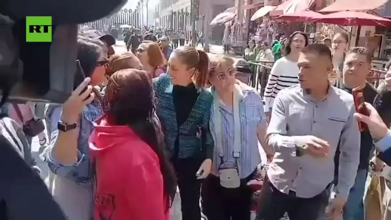 Meksika Devlet Başkanı Taciz Olayının Ardından Suç Duyurusunda Bulundu Meksika Devlet Başkanı Taciz Olayının Ardından Suç Duyurusunda Bulundu