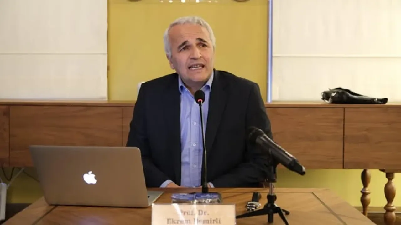 Varlığın Anlamı ve Metafizik Üzerine Derin Bir Yolculuk Varlığın Anlamı ve Metafizik Üzerine Derin Bir Yolculuk