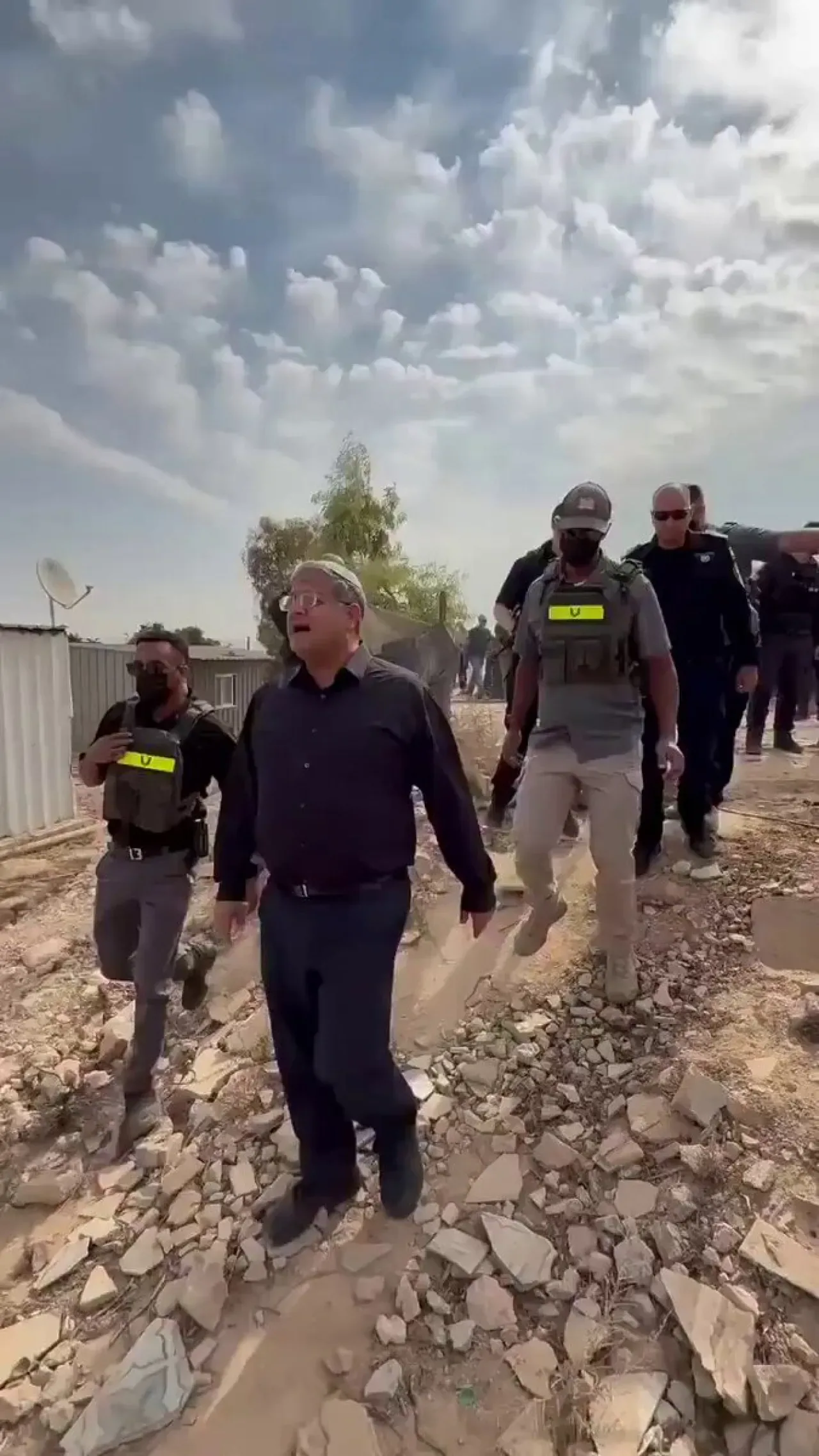İsrail, Nakab Çölü'ndeki Filistinli Bedevi Ailelerin Tahliyesine Onay Verdi İsrail, Nakab Çölü'ndeki Filistinli Bedevi Ailelerin Tahliyesine Onay Verdi