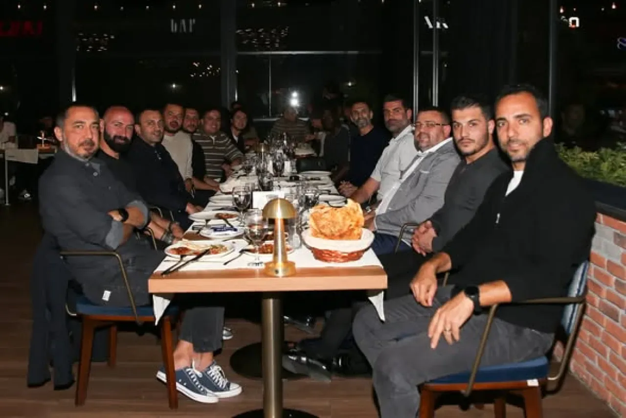 Gençlerbirliği, Başakşehir Maçı Öncesi Moral Yemeğinde Buluştu Gençlerbirliği, Başakşehir Maçı Öncesi Moral Yemeğinde Buluştu