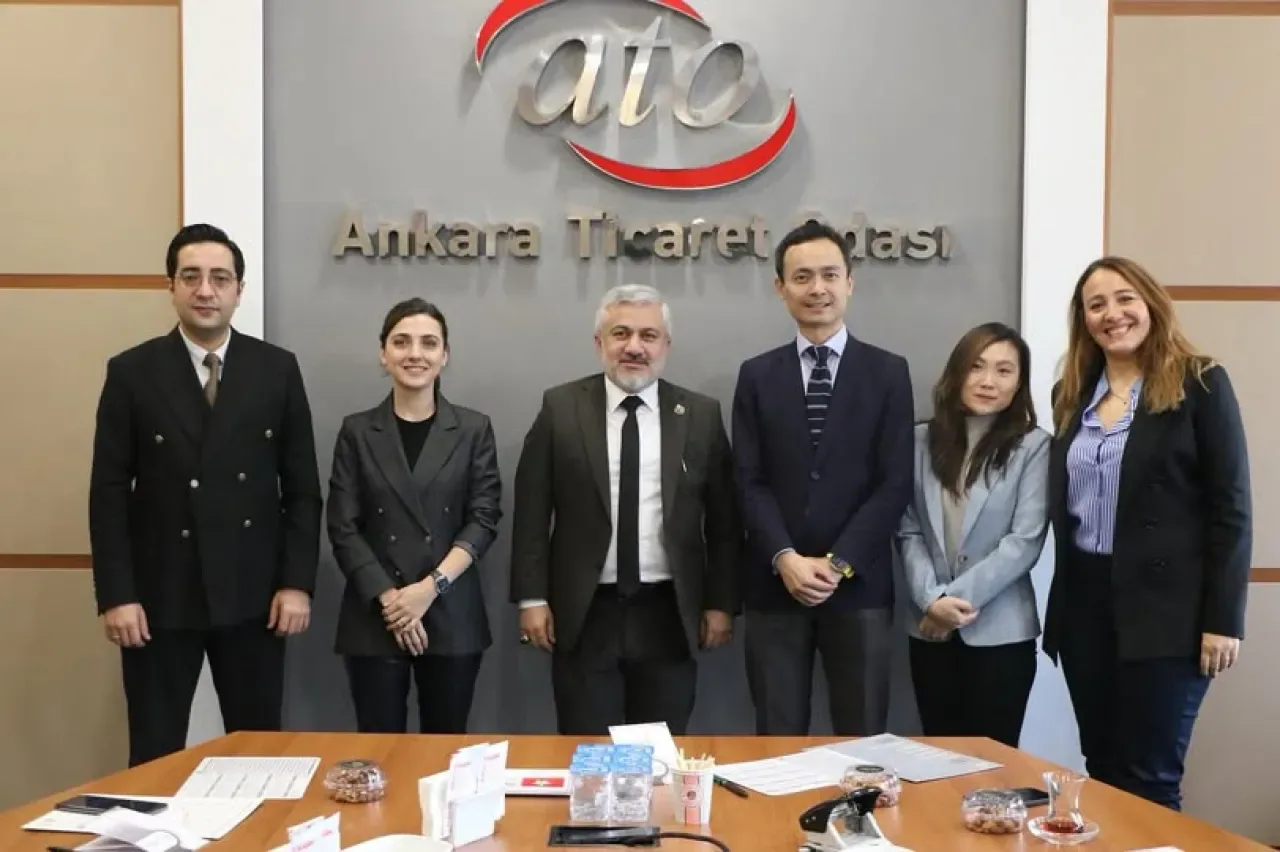Hong Kong Ticaret Heyeti Ankara'da İş Birliği İçin Görüştü Hong Kong Ticaret Heyeti Ankara'da İş Birliği İçin Görüştü