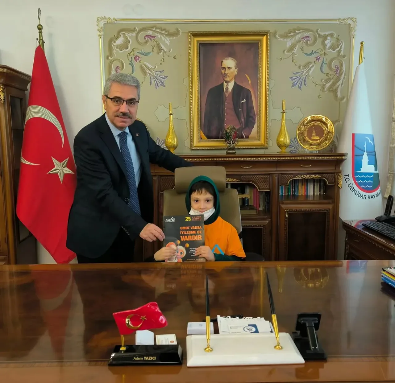 Üsküdar Kaymakamı Adem Yazıcı, LÖSEV Yetkililerini Makamında Ağırladı Üsküdar Kaymakamı Adem Yazıcı, LÖSEV Yetkililerini Makamında Ağırladı