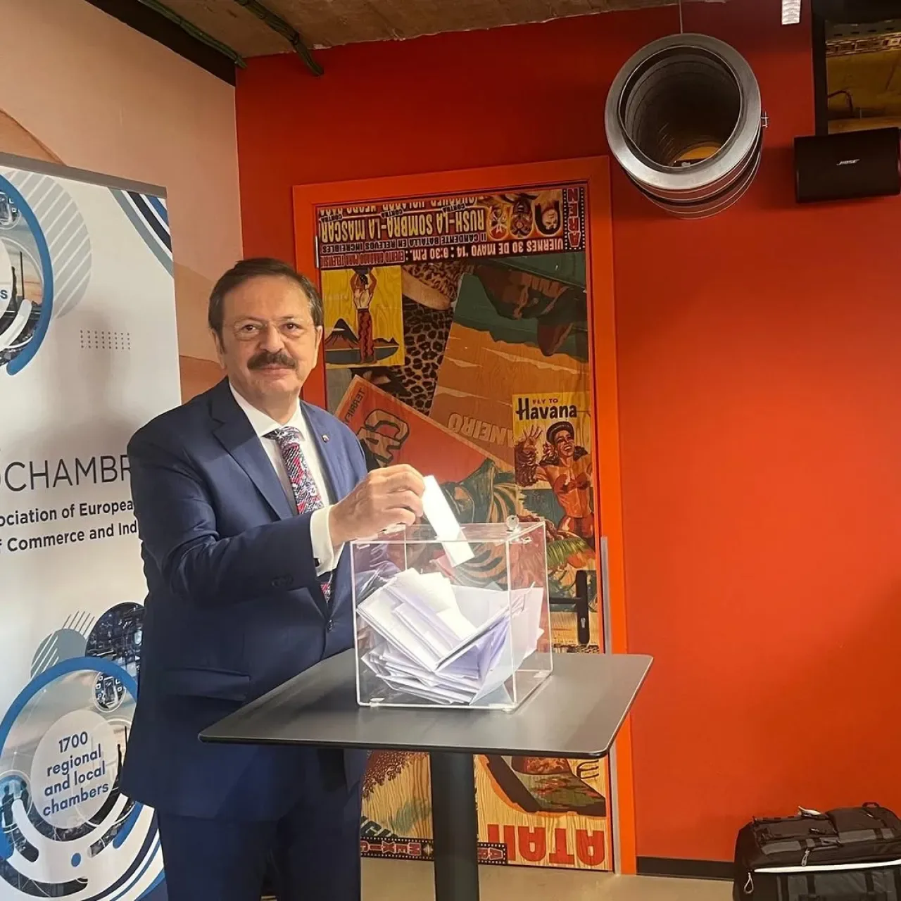 M. Rifat Hisarcıklıoğlu, Eurochambres'te Başkan Vekili Seçildi M. Rifat Hisarcıklıoğlu, Eurochambres'te Başkan Vekili Seçildi