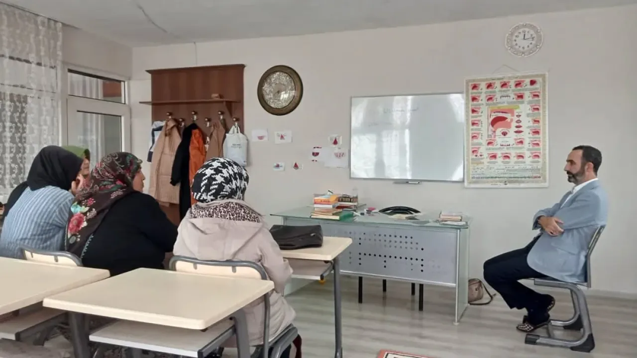 Çatalca Müftüsü Yavuz Horoz, Köy Kuran Kurslarını Ziyaret Etti Çatalca Müftüsü Yavuz Horoz, Köy Kuran Kurslarını Ziyaret Etti