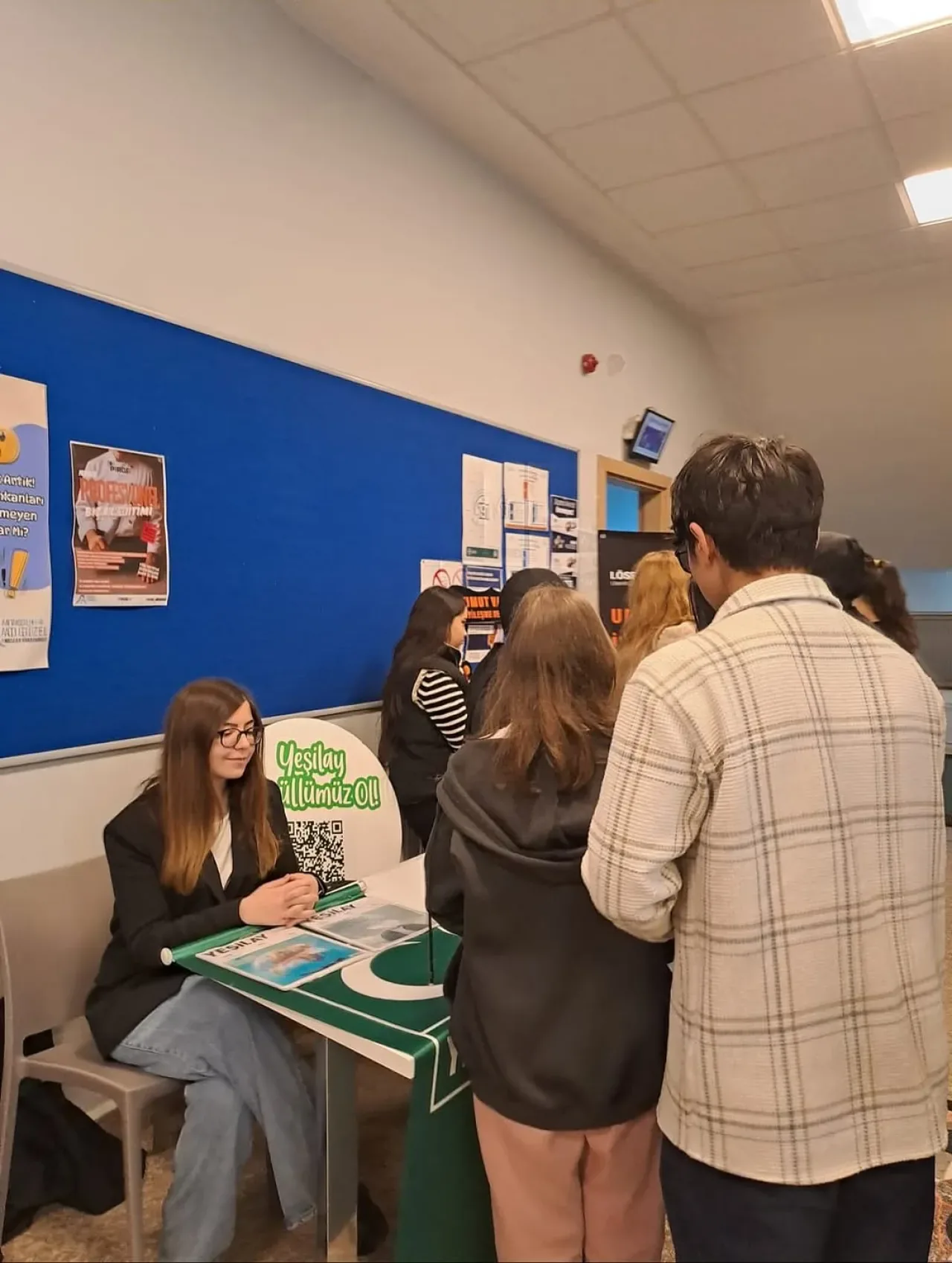 Yeşilay Ataşehir, Adıgüzel MYO'da Gençlik Kulübü Tanıtımı Gerçekleştirdi Yeşilay Ataşehir, Adıgüzel MYO'da Gençlik Kulübü Tanıtımı Gerçekleştirdi