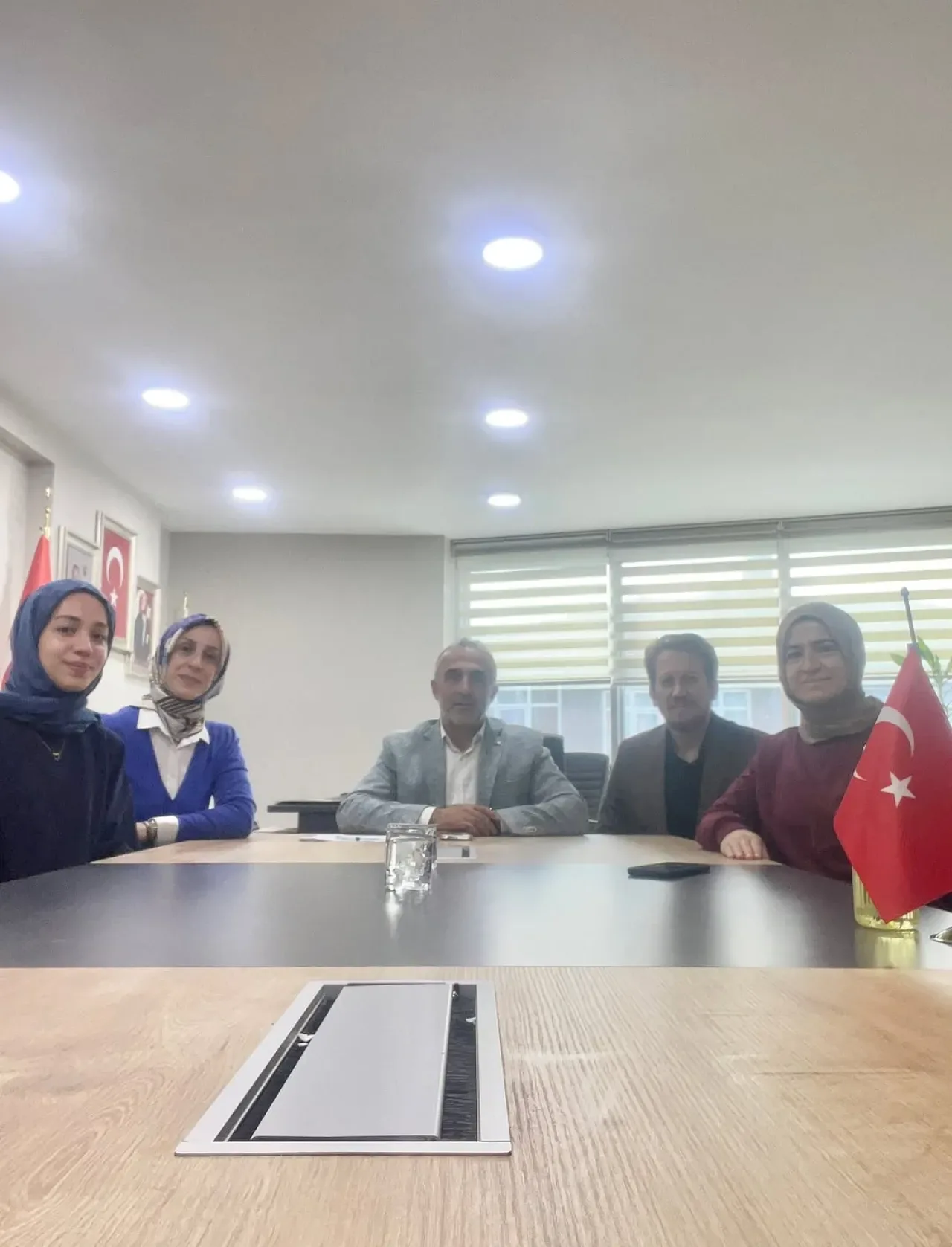 Yeşilay Ümraniye Şubesi'nde Yeni Dönem ve Gençlik Komisyonu Yeşilay Ümraniye Şubesi'nde Yeni Dönem ve Gençlik Komisyonu