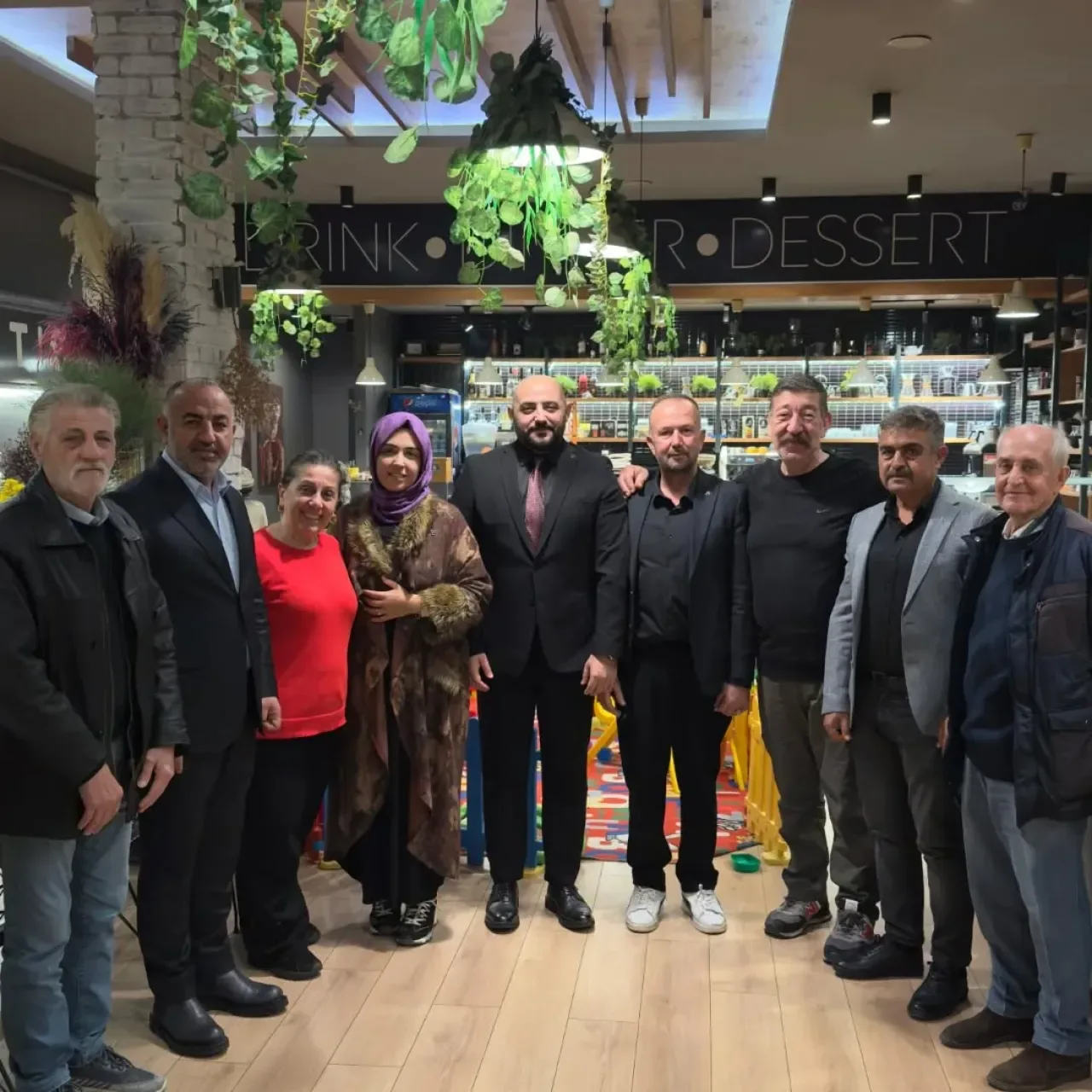 MHP Bursa'dan "Hayırlı Günler Komşum" ve "Derdin Derdimiz" Esnaf Ziyaretleri MHP Bursa'dan "Hayırlı Günler Komşum" ve "Derdin Derdimiz" Esnaf Ziyaretleri