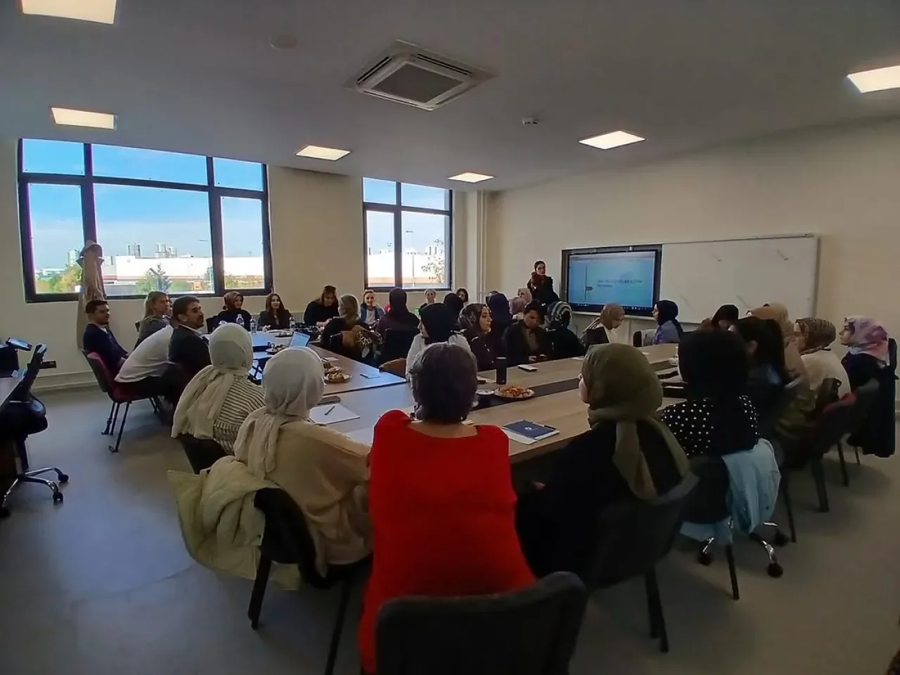 Esenyurt'ta Öğretmenlere BEP Semineri Esenyurt'ta Öğretmenlere BEP Semineri