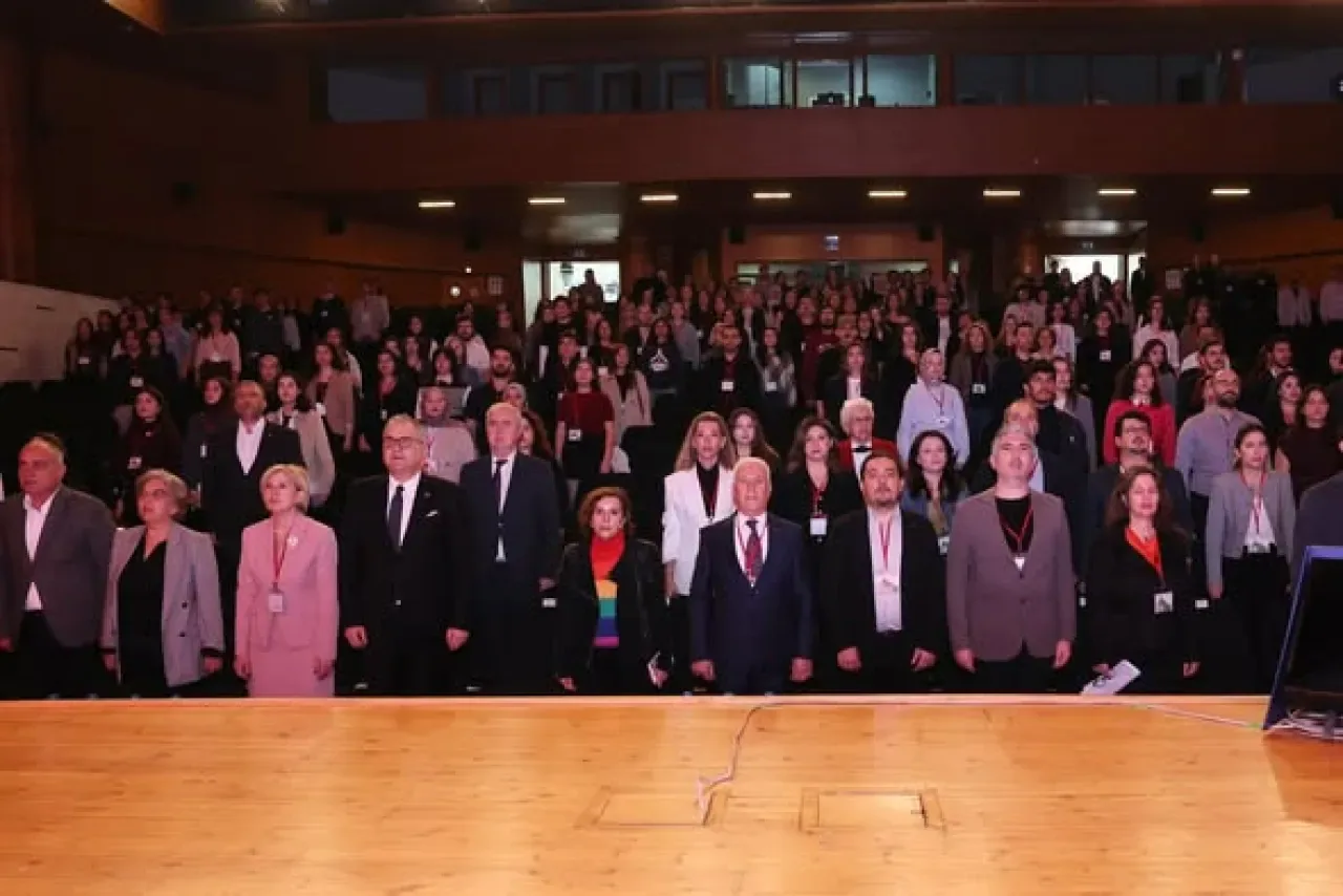 Bursa'da 49. Dünya Şehircilik Günü Kolokyumu Düzenlendi Bursa'da 49. Dünya Şehircilik Günü Kolokyumu Düzenlendi