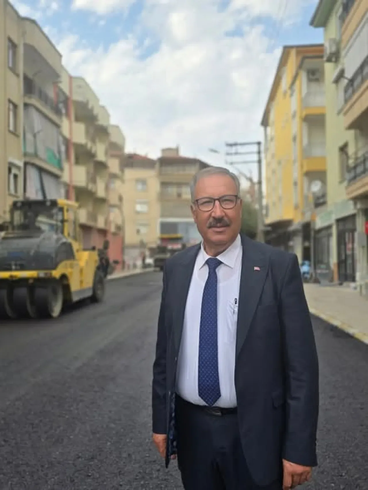 Korkuteli'nde Kiremitli Mahallesi Yolları Asfaltlanıyor Korkuteli'nde Kiremitli Mahallesi Yolları Asfaltlanıyor