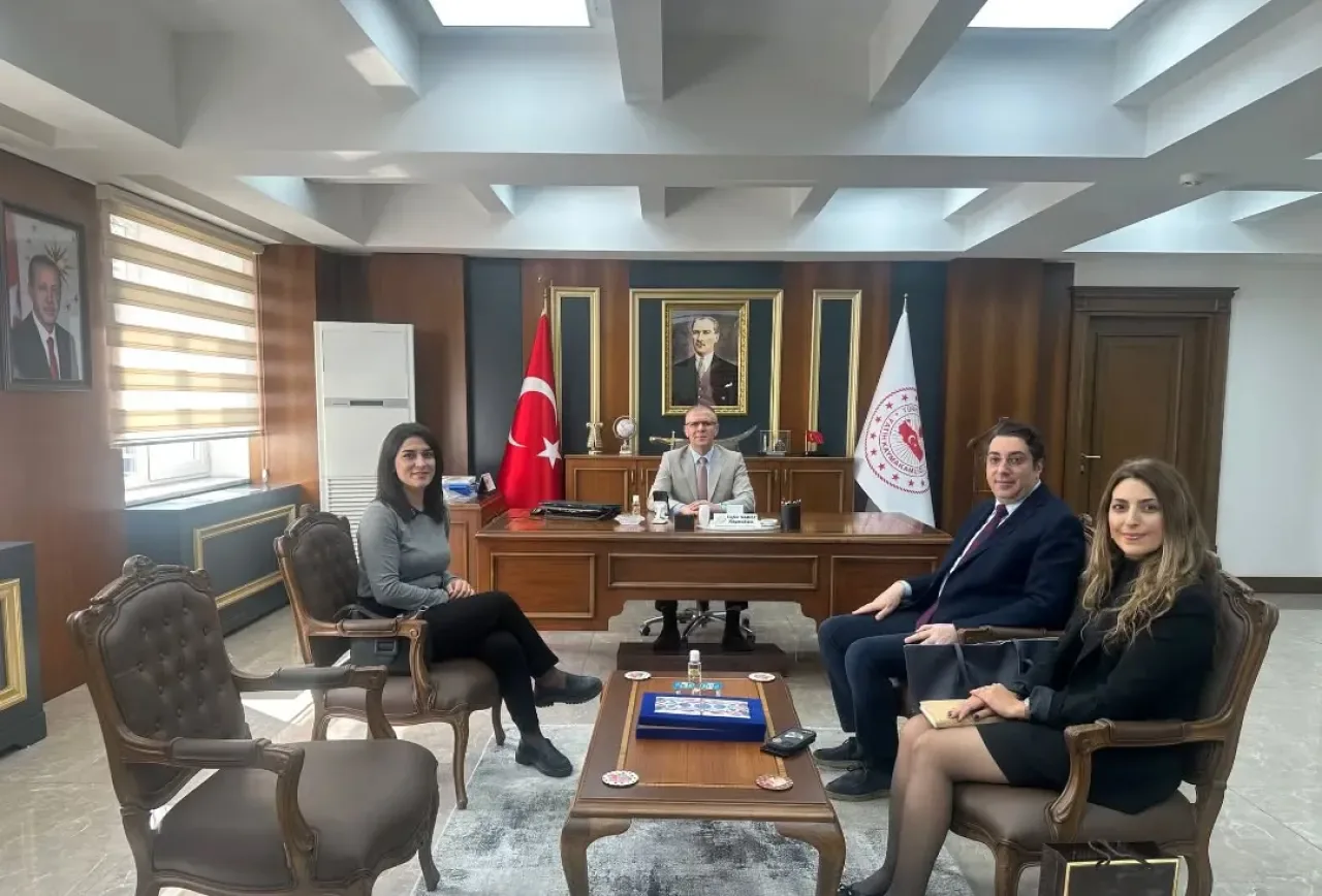 İstanbul Galata Üniversitesi Diş Hastanesi Üst Düzey Ziyarette Bulundu İstanbul Galata Üniversitesi Diş Hastanesi Üst Düzey Ziyarette Bulundu