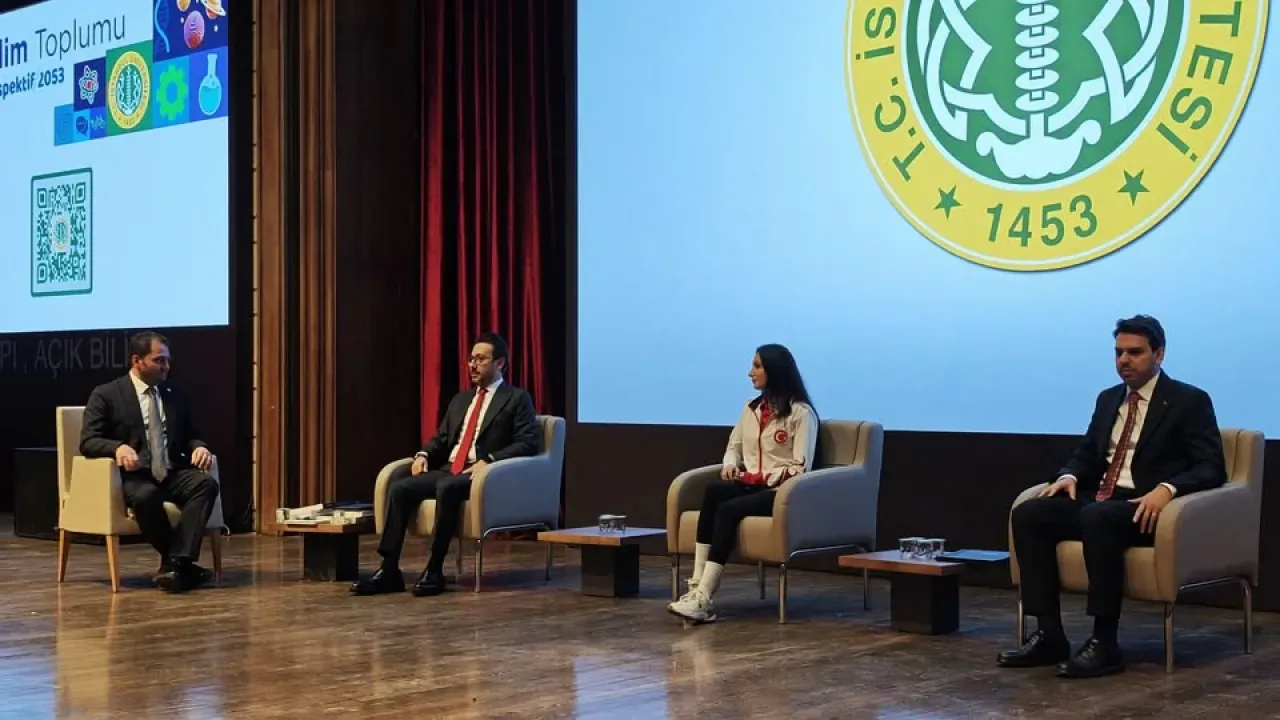 İstanbul Üniversitesi'nde Yeni Akademik Yıl Bilim Toplumu Forumu ile Açıldı İstanbul Üniversitesi'nde Yeni Akademik Yıl Bilim Toplumu Forumu ile Açıldı