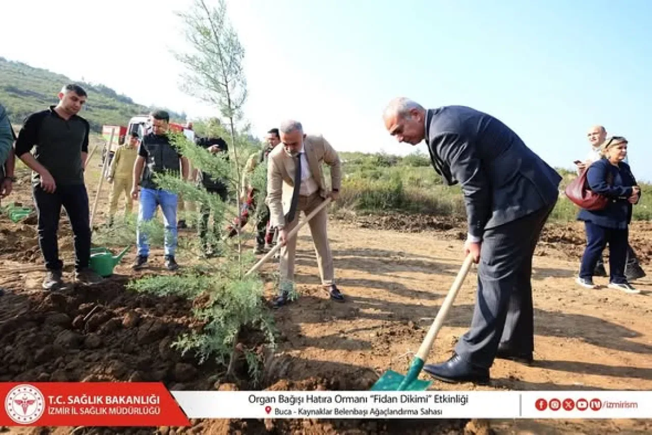 İzmir'de Organ Bağışı ve Doğa İçin Anlamlı İş Birliği: Hatıra Ormanı Oluşturuldu İzmir'de Organ Bağışı ve Doğa İçin Anlamlı İş Birliği: Hatıra Ormanı Oluşturuldu