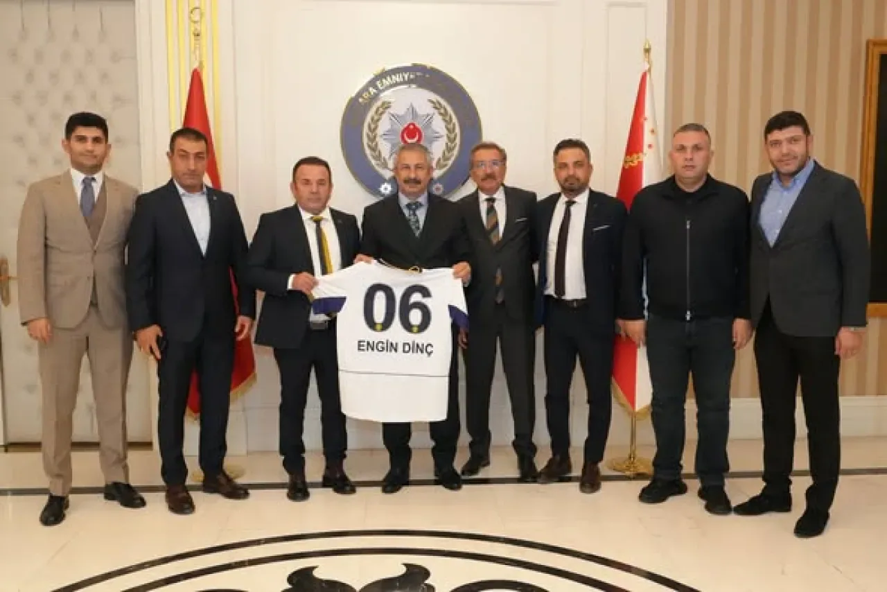 MKE Ankaragücü Yönetimi Ankara Emniyet Müdürü'nü Ziyaret Etti MKE Ankaragücü Yönetimi Ankara Emniyet Müdürü'nü Ziyaret Etti