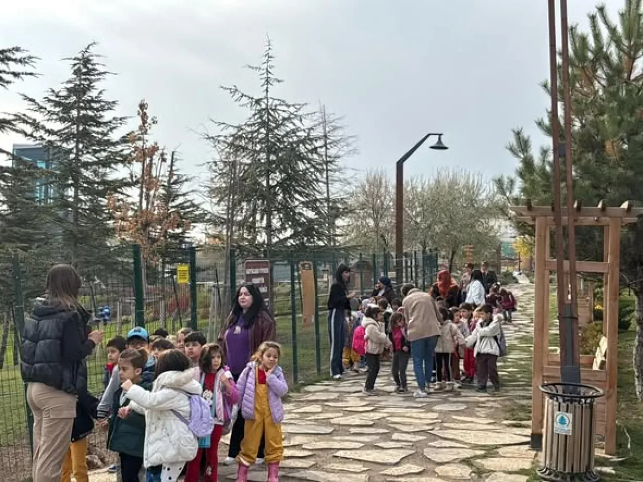 Pursaklar Belediyesi Endemik Vadi, Öğrencilere Doğal Yaşamı Keşfetme İmkanı Sunuyor Pursaklar Belediyesi Endemik Vadi, Öğrencilere Doğal Yaşamı Keşfetme İmkanı Sunuyor