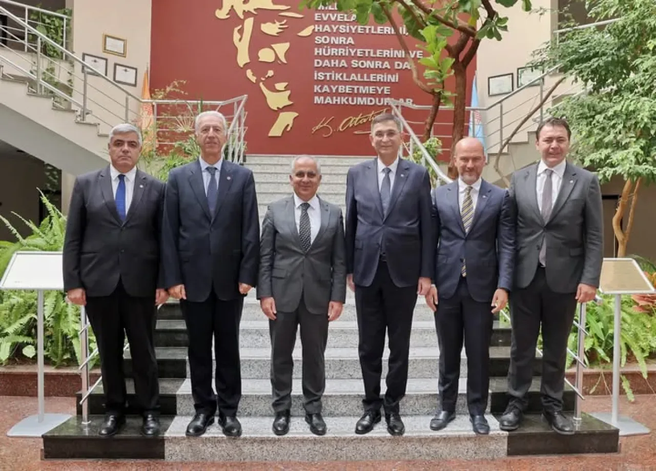 Gaziantep Sanayi Odası ve GAÜN İş Birliği İçin Bir Araya Geldi Gaziantep Sanayi Odası ve GAÜN İş Birliği İçin Bir Araya Geldi