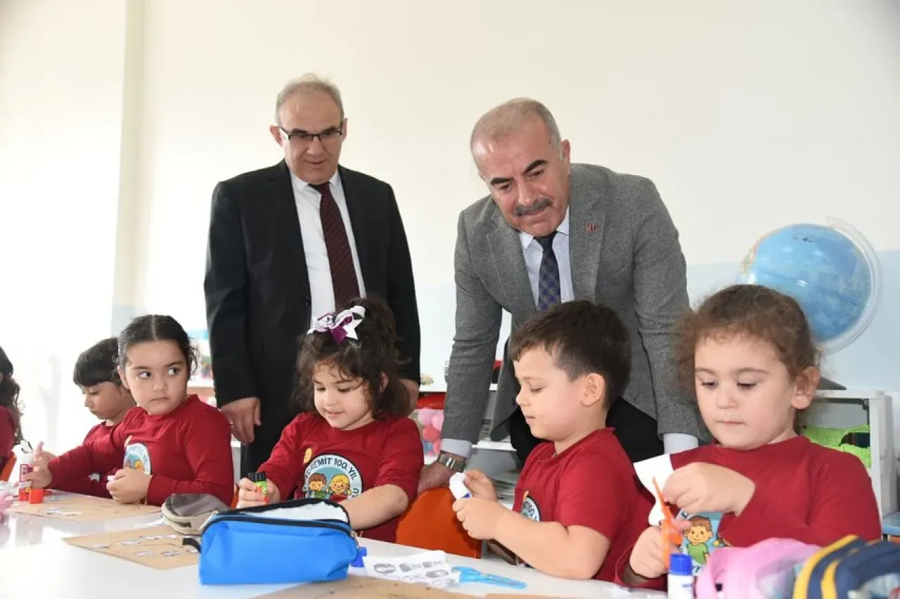 Edremit 100. Yıl Cumhuriyet Anaokulu'na Ziyaret Edremit 100. Yıl Cumhuriyet Anaokulu'na Ziyaret