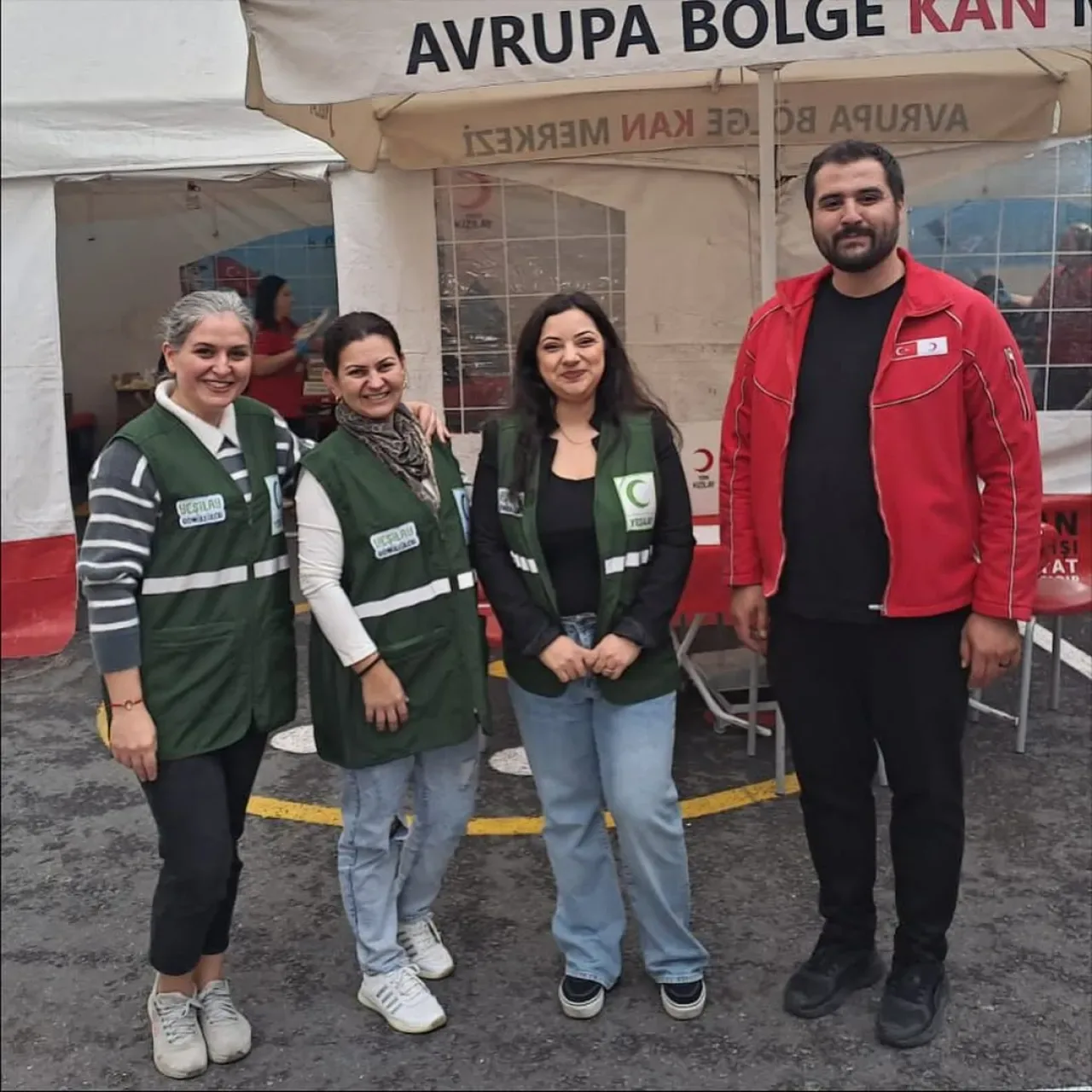 Gaziosmanpaşa'da Kızılay Kan Bağışı Organizasyonu ile Dayanışma Ruhu Canlandı Gaziosmanpaşa'da Kızılay Kan Bağışı Organizasyonu ile Dayanışma Ruhu Canlandı