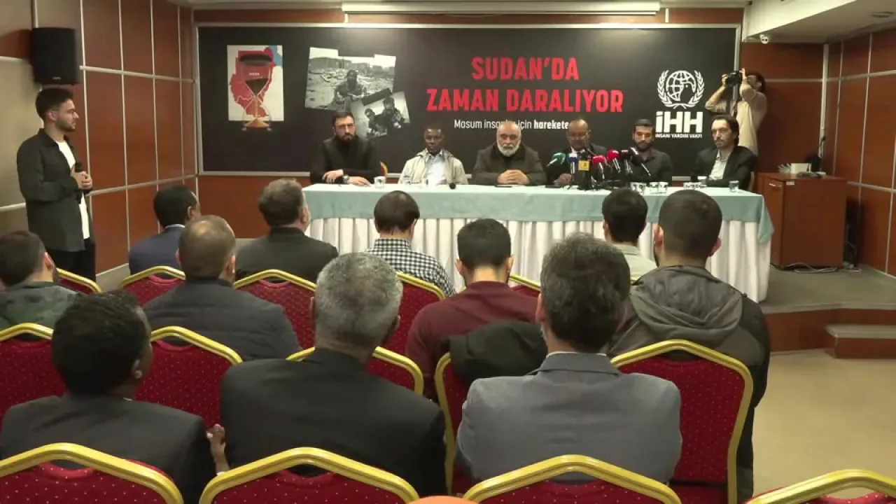 Sudan'da İç Savaş: İHH İnsani Yardım Çalışmalarını Sürdürüyor Sudan'da İç Savaş: İHH İnsani Yardım Çalışmalarını Sürdürüyor