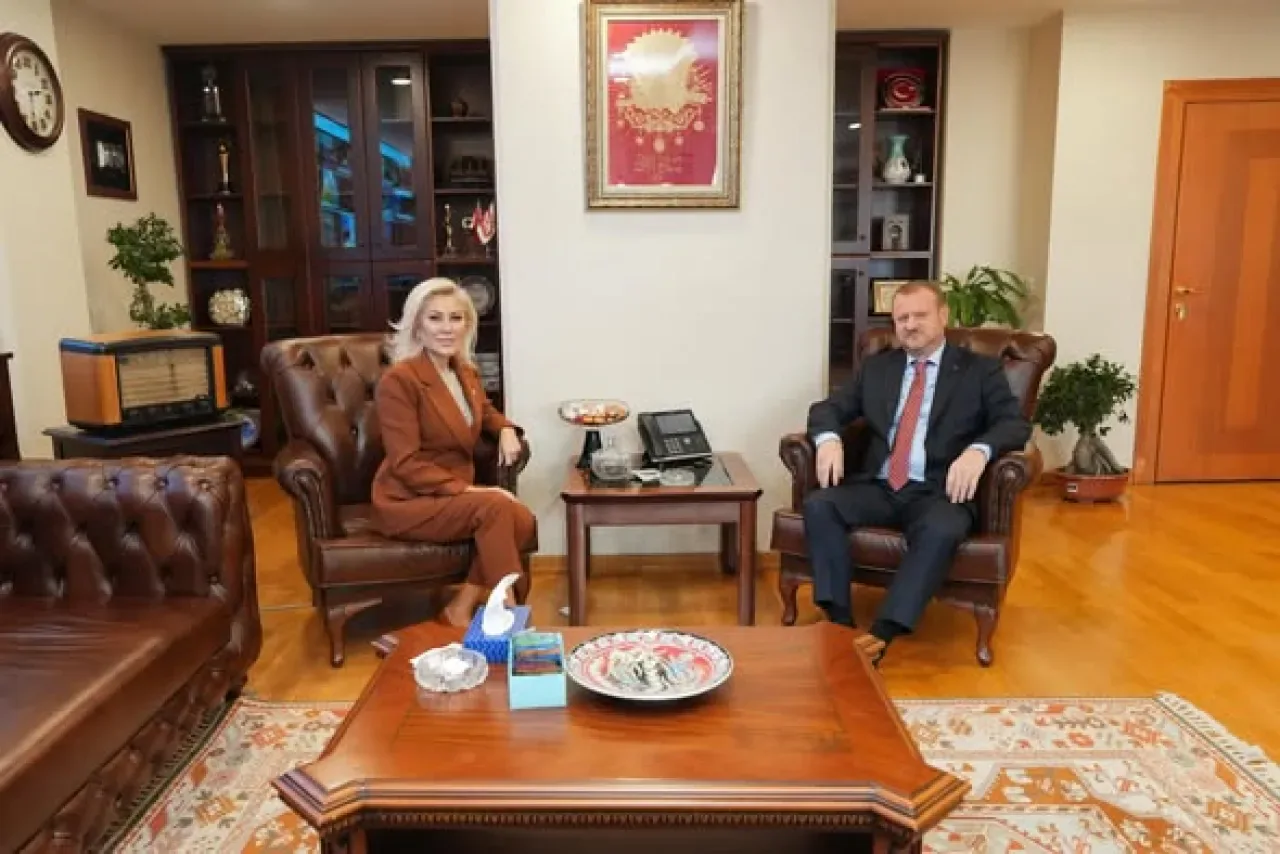 Şebnem Bursalı'dan RTÜK Başkanı Mehmet Daniş'e Hayırlı Olsun Ziyareti Şebnem Bursalı'dan RTÜK Başkanı Mehmet Daniş'e Hayırlı Olsun Ziyareti