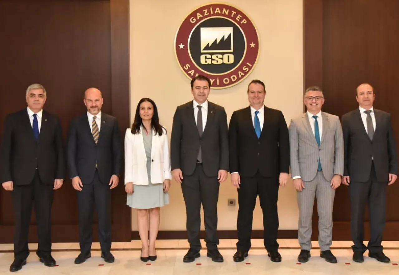KOSGEB Üst Düzey Heyeti Gaziantep Sanayi Odası'nı Ziyaret Etti KOSGEB Üst Düzey Heyeti Gaziantep Sanayi Odası'nı Ziyaret Etti