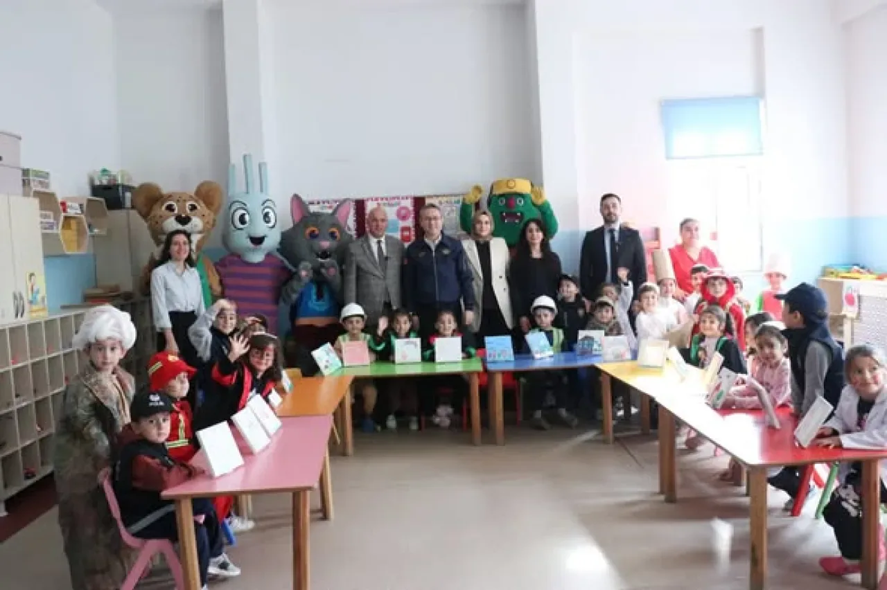 Başakşehir'de Çocuklar Sıfır Atıkla Büyüyor Projesi Hayata Geçti Başakşehir'de Çocuklar Sıfır Atıkla Büyüyor Projesi Hayata Geçti