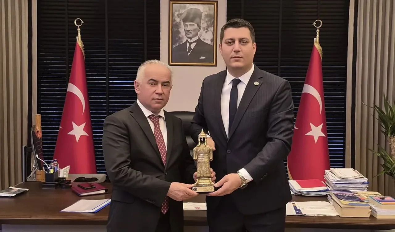 Türk Eğitim Sen Şile Temsilcileri Kaymakam Mustafa Çit'i Ziyaret Etti Türk Eğitim Sen Şile Temsilcileri Kaymakam Mustafa Çit'i Ziyaret Etti