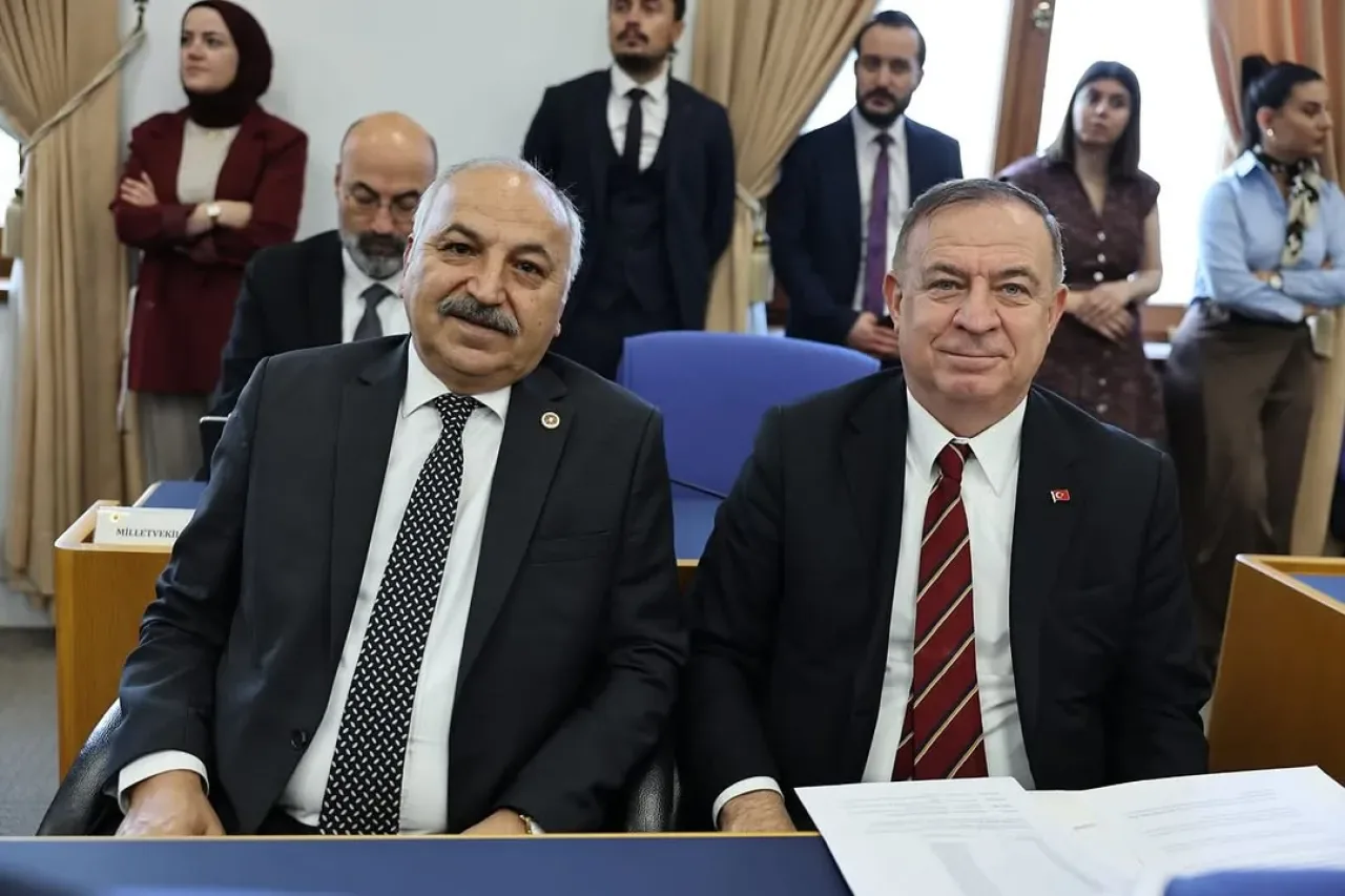 CHP'li Zeybek, Hazine ve Maliye Bakanlığı 2026 Bütçesi Görüşmelerinde Adil Ekonomi Vurgusu Yaptı CHP'li Zeybek, Hazine ve Maliye Bakanlığı 2026 Bütçesi Görüşmelerinde Adil Ekonomi Vurgusu Yaptı